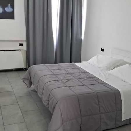 Hotel Quadrifoglio Castello di Cisterna Kültér fotó